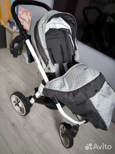 Детская прогулочная коляска