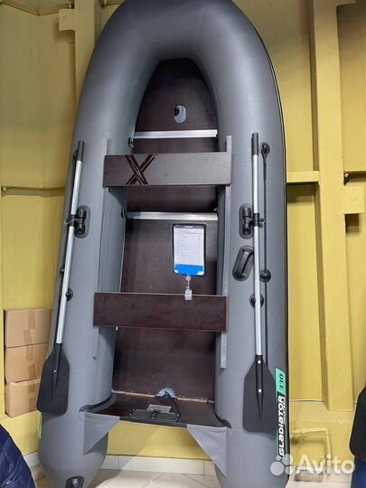 Лодка Gladiator B330