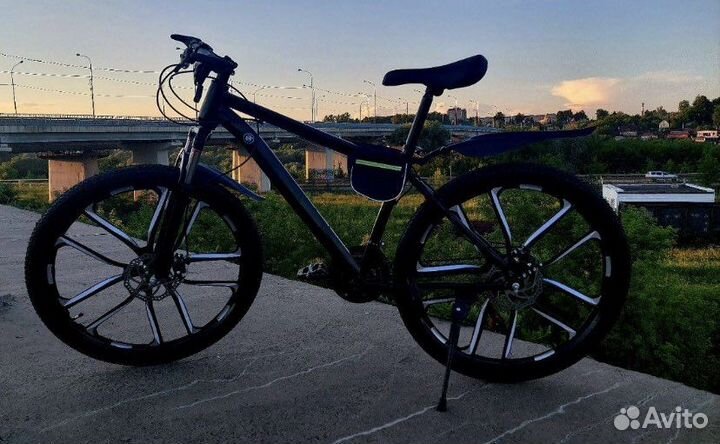 Велосипед на литых дисках 26’’