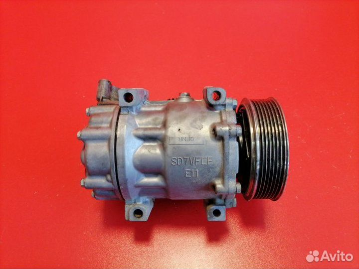 Компрессор системы кондиционирования Renault Duste