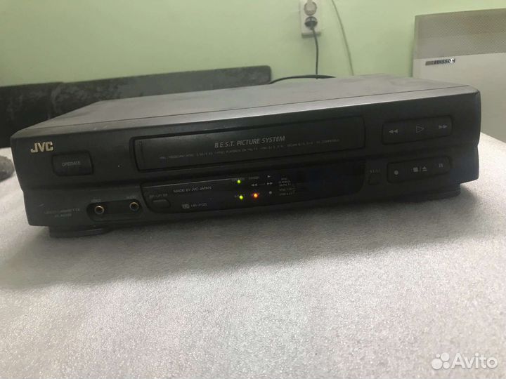 Видеомагнитофон