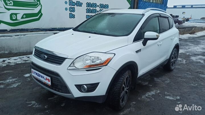 Накладка порога передняя правая Ford Kuga 4M51R132