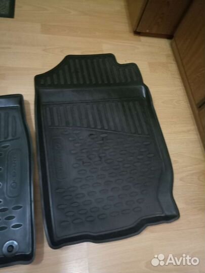 Резиновые коврики Mitsubishi L200
