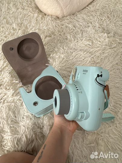 Пленочный фотоаппарат instax