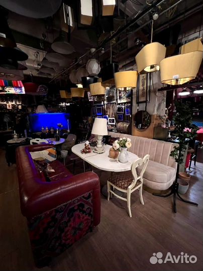Закрылся ресторан продаю мебель