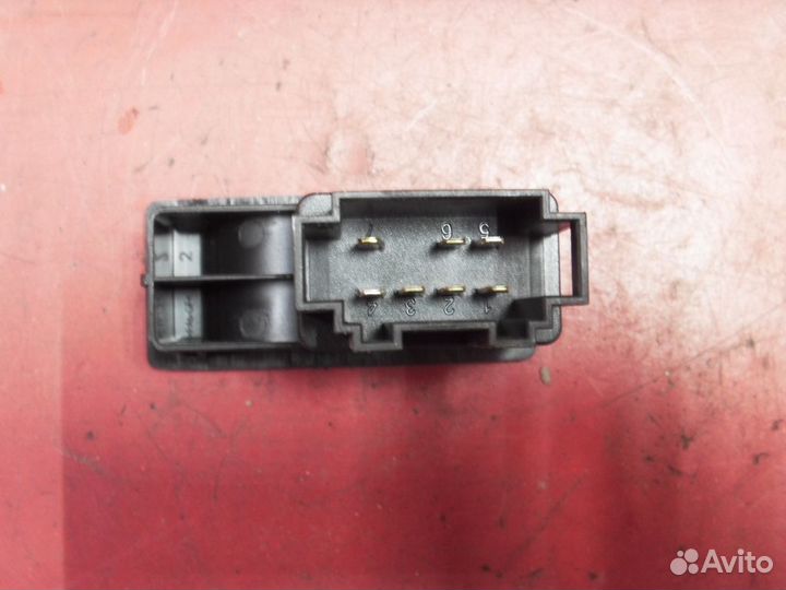 Кнопка стеклоподъемника 8450006925 LADA Vesta 2181