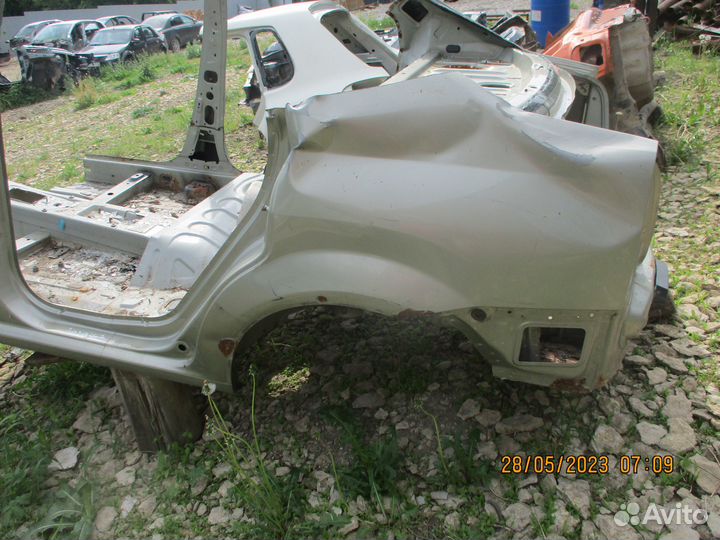 Порог со стойкой Рено Логан 2012