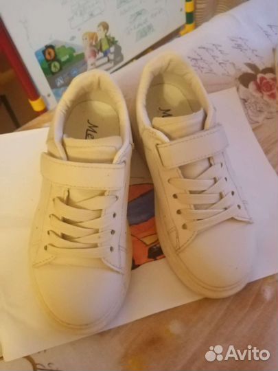 Кроссовки для девочки