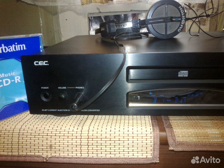 Компакт проигрыватель C.E.C.CD3300R