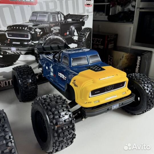 Rc модель Arrma Notorious 6S V6 1/8