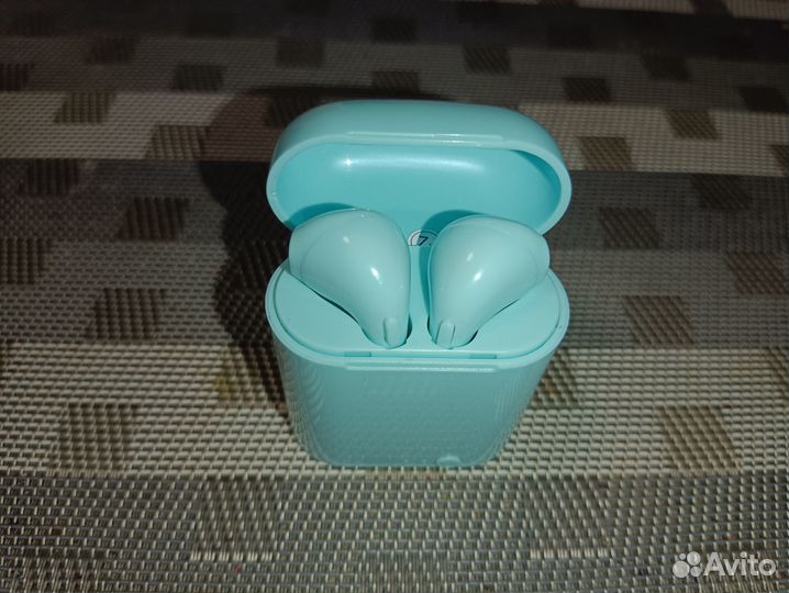 Беспроводные наушники TWS белые