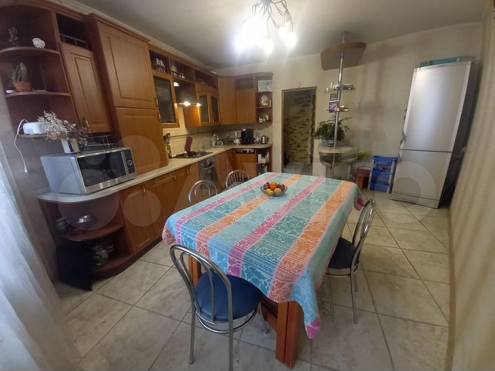 3-к. квартира, 116 м², 2/6 эт.