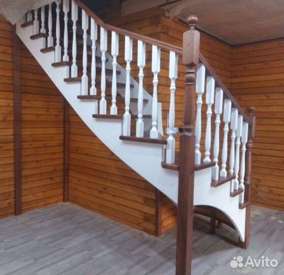 Лестница на второй этаж