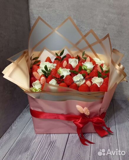 Съедобные букеты из фруктов и ягод