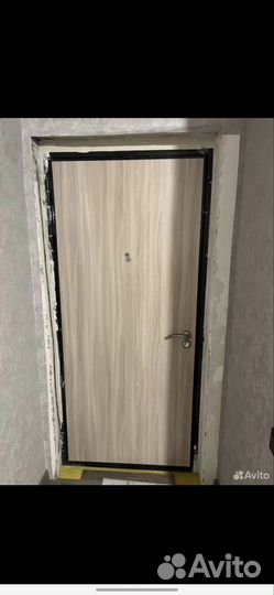 Дверь входная металлическая