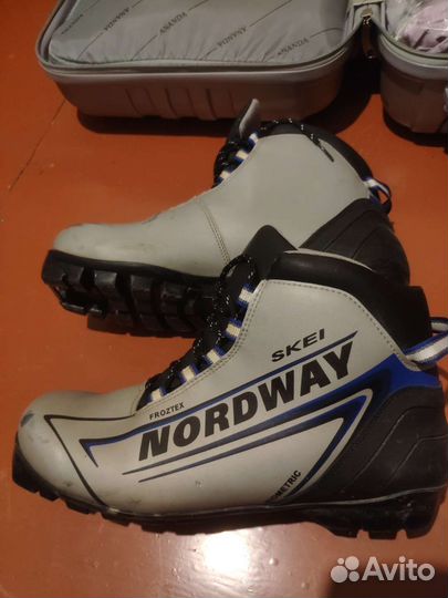 Лыжные ботинки Nordway (размер 44)