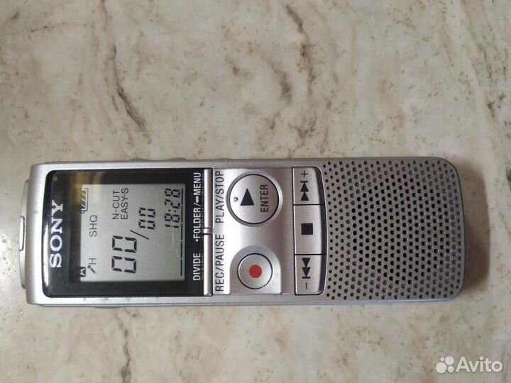 Диктофон Sony IC Recorder ICD-BX800