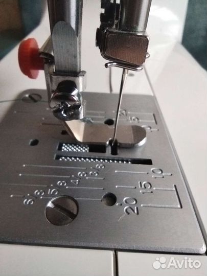 Лапка универсальная регулируемая