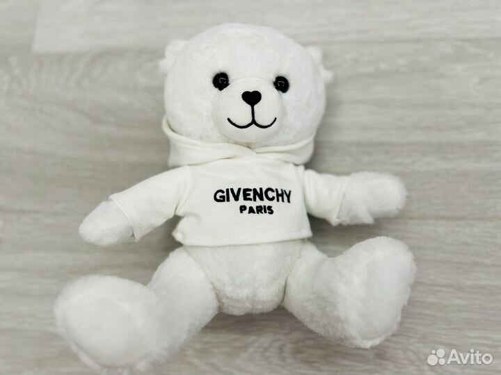 Мишка givenchy белый