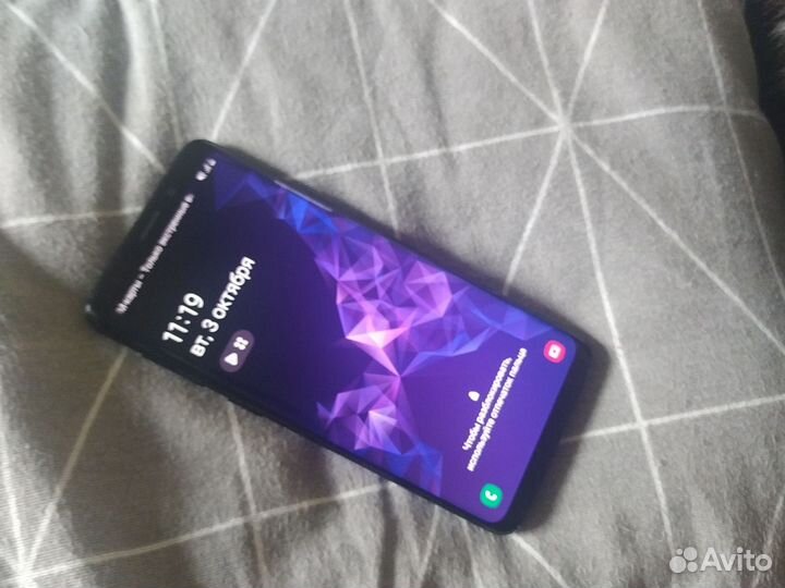 Samsung Galaxy S9, 4/64 ГБ