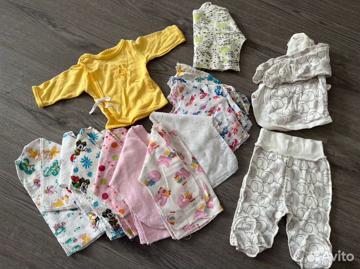Вещи на девочки 0-3 мес. Пакетом