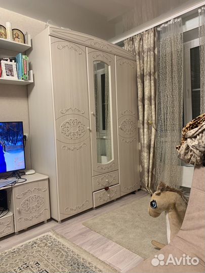 Спальный гарнитур