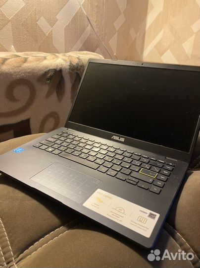 Ноутбук asus E410M