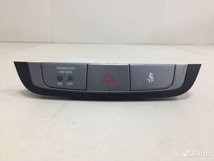 Кнопка аварийной сигнализации Hyundai ix35 LM 2010