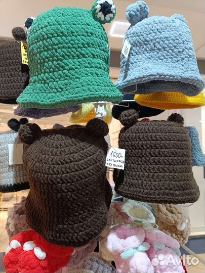 Шапка вязаная с ушками