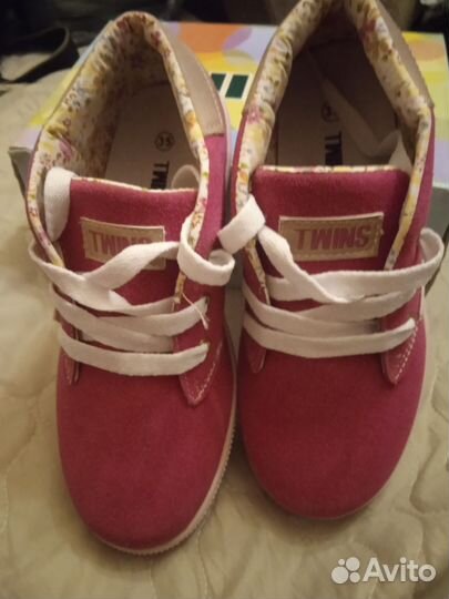 Новые полуботинки для девочки