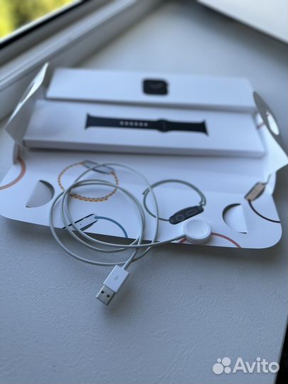 Кабель зарядного устройства Apple Watch SE