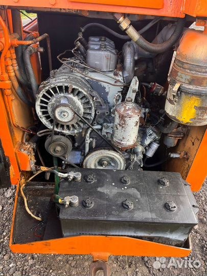 Мини-погрузчик Уралвагонзавод ПУМ-500, 2000