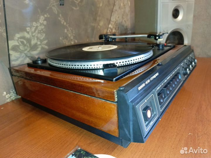 Проигрыватель пластинок 