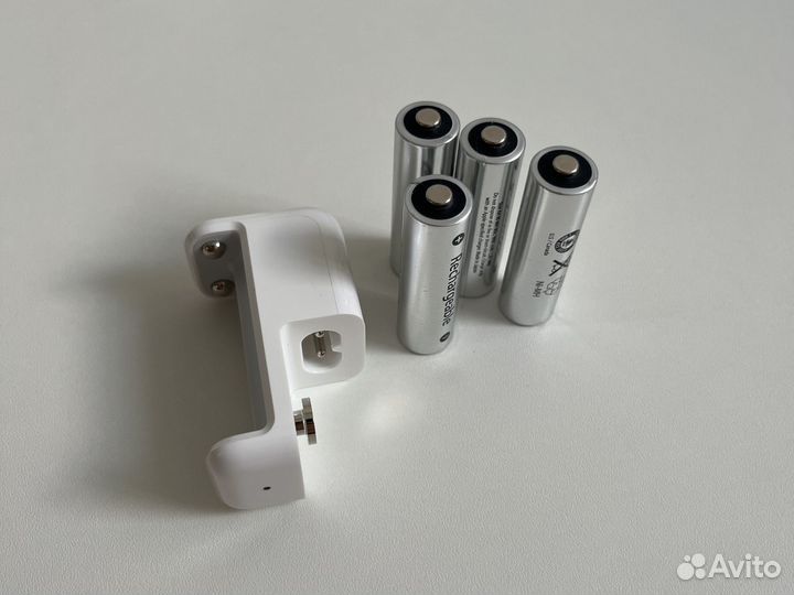 Зарядное устройство Apple Battery Charger