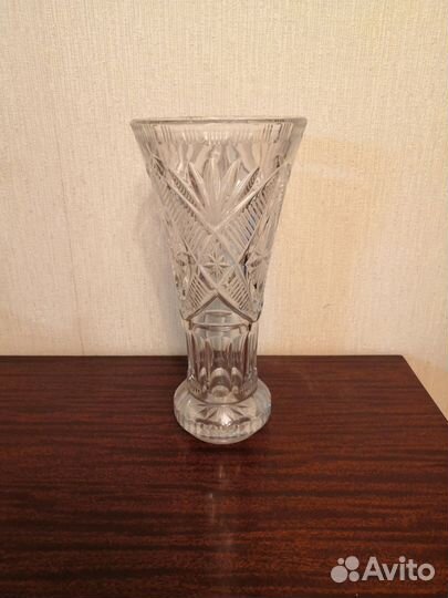Хрустальная ваза