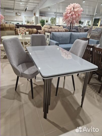 Обеденный стол Амадей