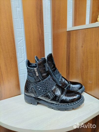 Ботинки р. 37