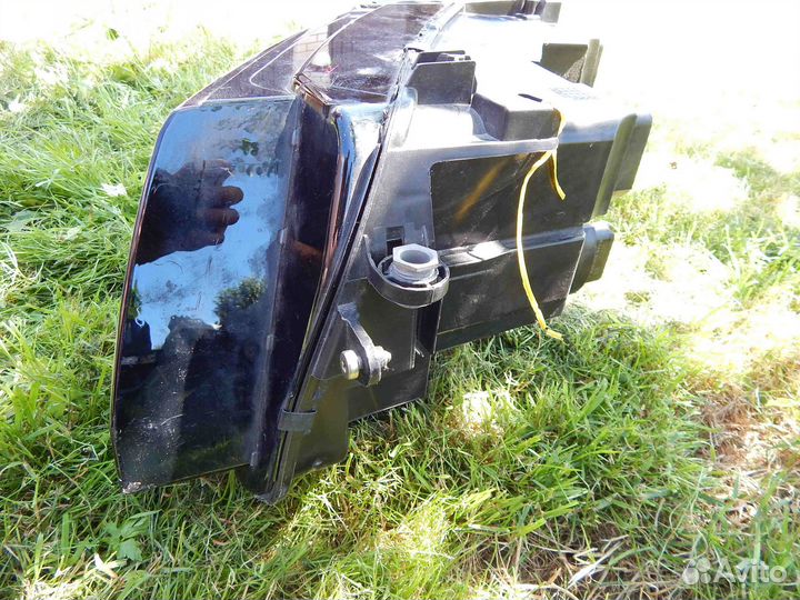 Фара правая Volkswagen Tiguan 2 поколение (2016-20