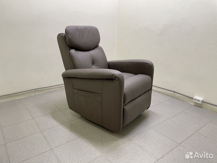 Кресло реклайнер для бьюти