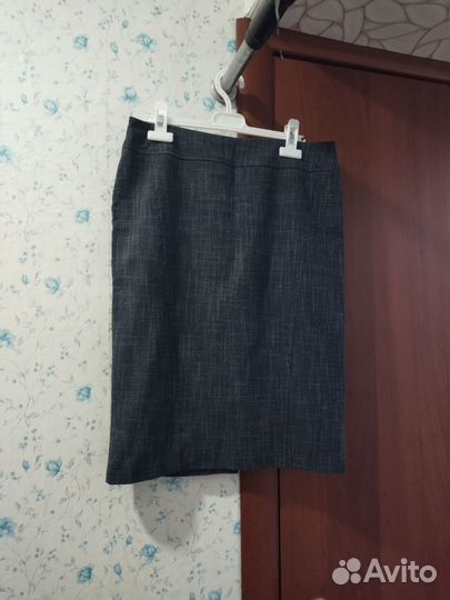 Костюм женский с юбкой 42 44 размер