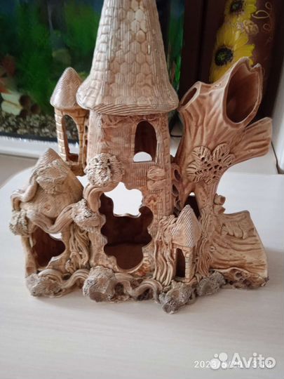 Аквариумный замок