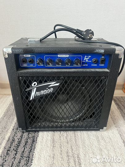 Комбик Invasion BS15