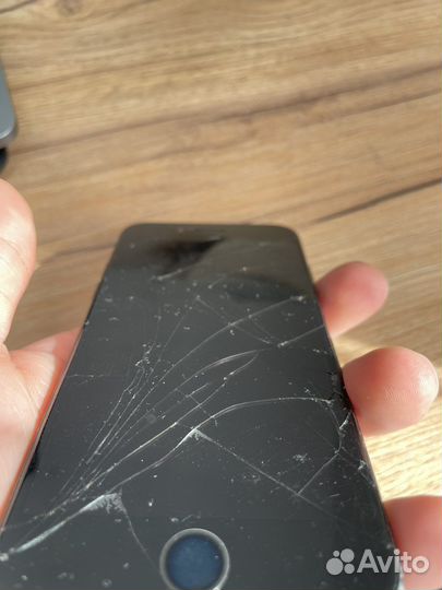 Телефон iPhone 7