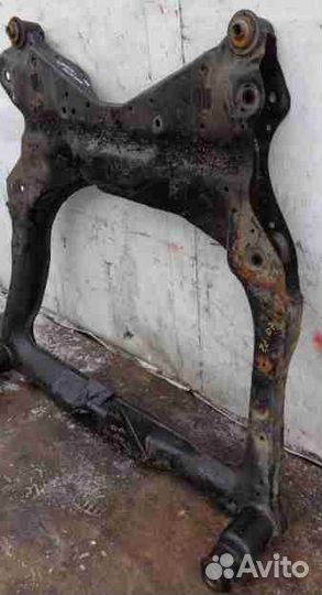 Подрамник Nissan Pathfinder R52