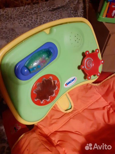 Стульчик для кормления и для игр