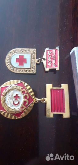 Значки 2шт