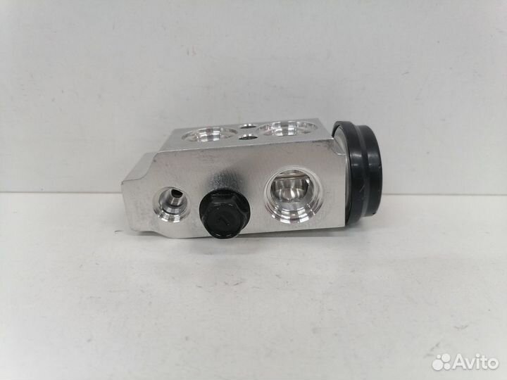 Клапан трв на Лада Приора с а/с Halla