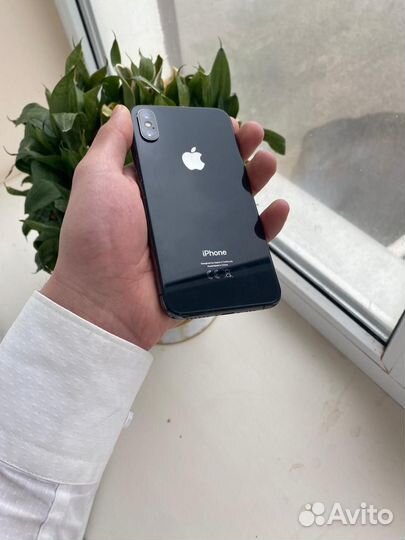 iPhone Xs, 64 ГБ