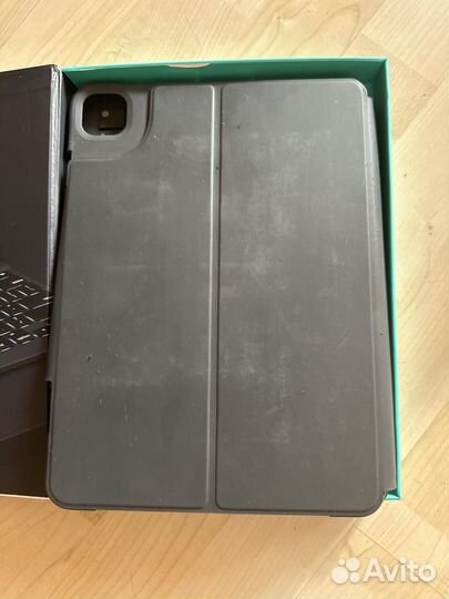 Logitech slim folio pro для iPad 11