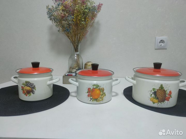 Набор кастрюль